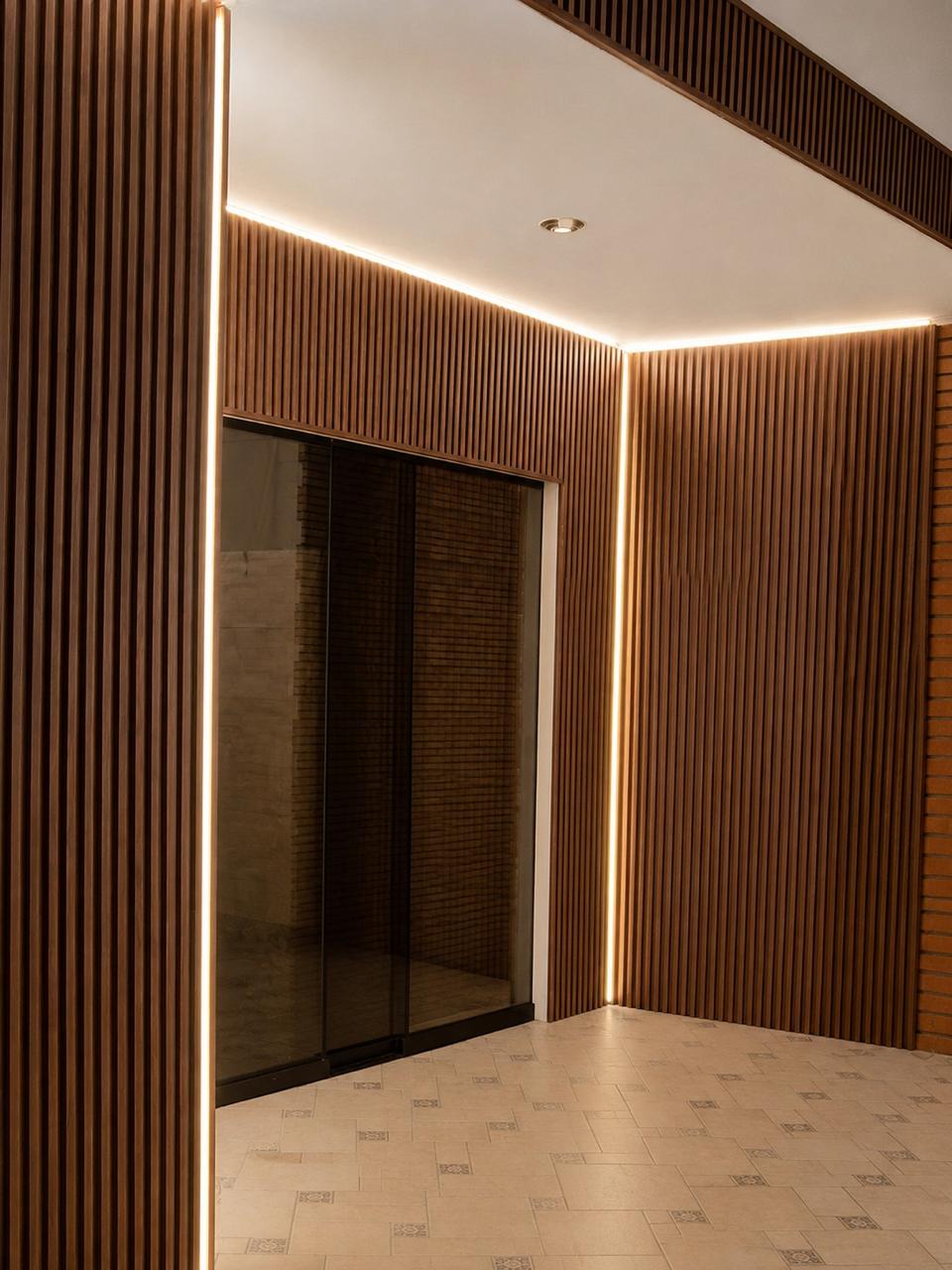 Detalle interior — esquina de paneles